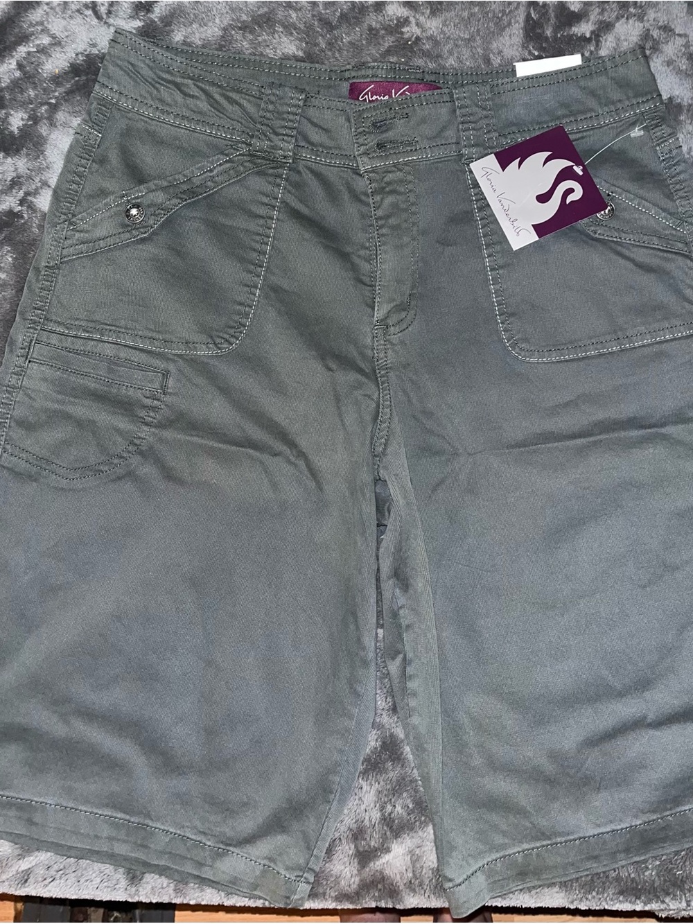 Gloria Vanderbilt Women's Olive Green Bermuda Shorts-12 Stretch
